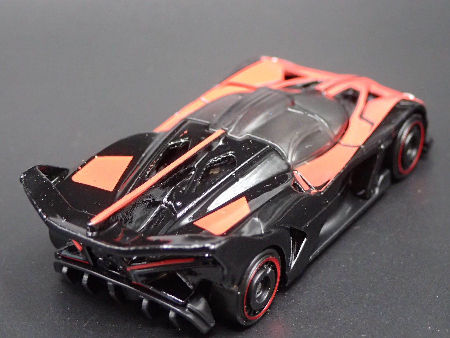 2024-2025 BUGATTI BOLIDE SUPER CAR RED 1:64 SCALE DIORAMA DIECAST MODEL CAR