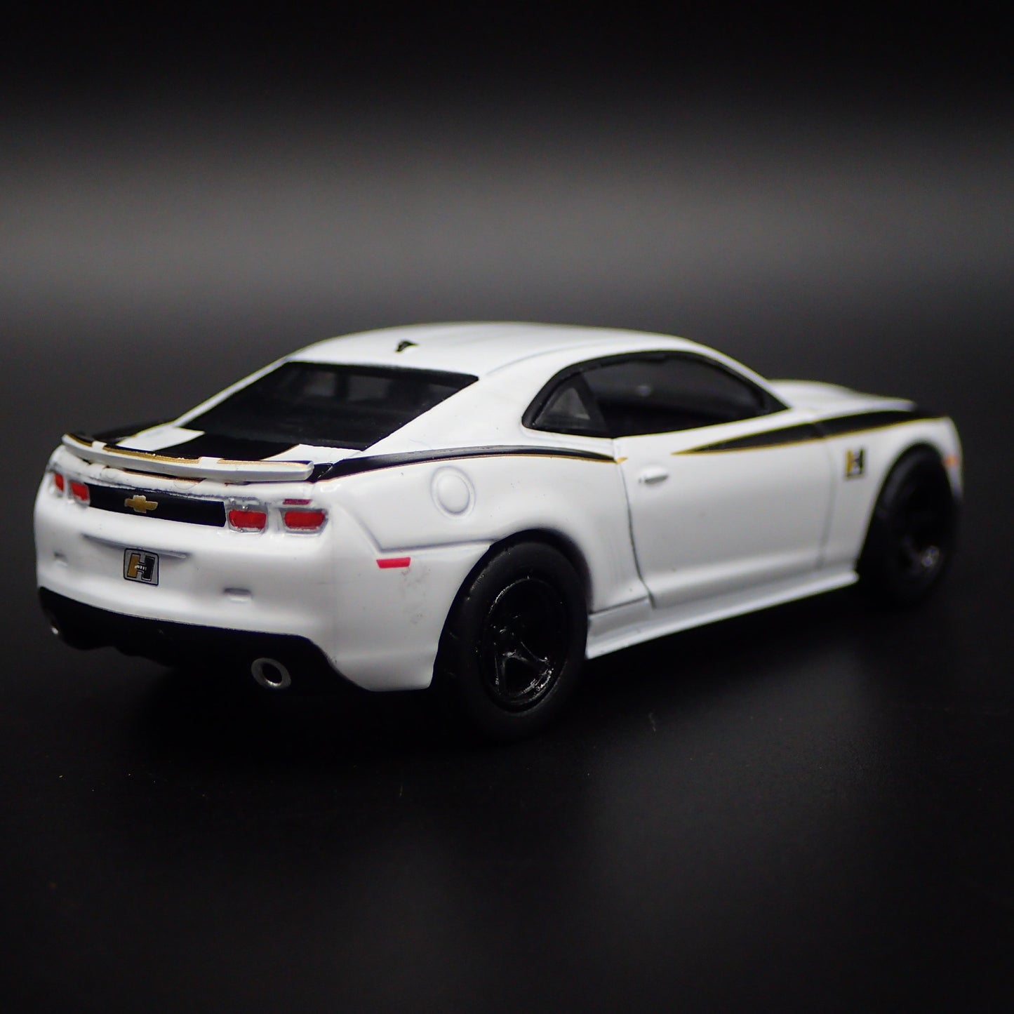2010-2015 CHEVY CHEVROLET CAMARO HURST ED. 1:64 SCALE DIORAMA DIECAST MODEL CAR