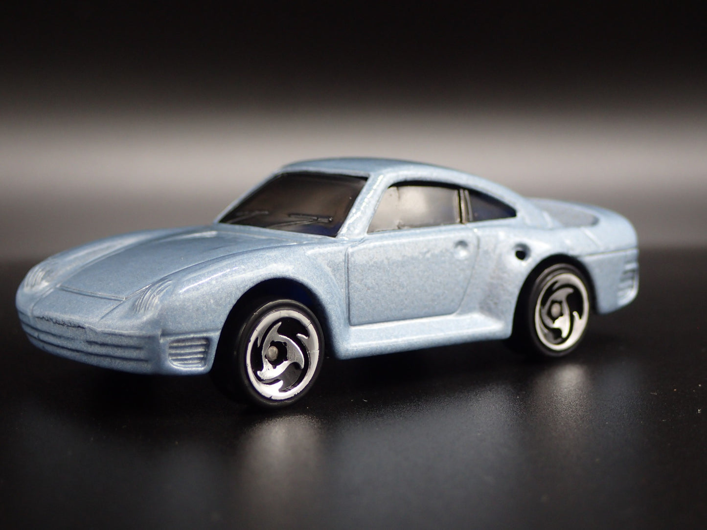 1986-1993 PORSCHE 959 BLUE 1:64 SCALE COLLECTIBLE DIORAMA DIECAST MODEL CAR