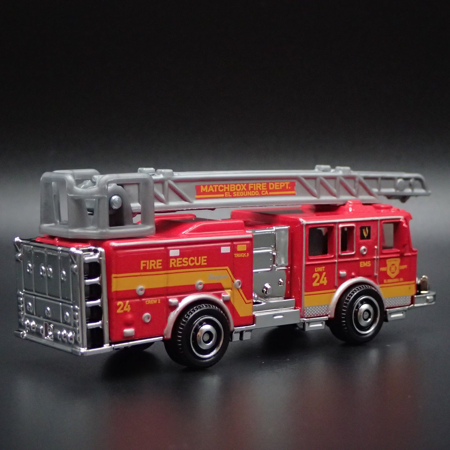 SEAGRAVE FIRE TRUCK ENGINE RESCUE EL SEGUNDO, CA 1/64 MB SCALE DIECAST MODEL CAR