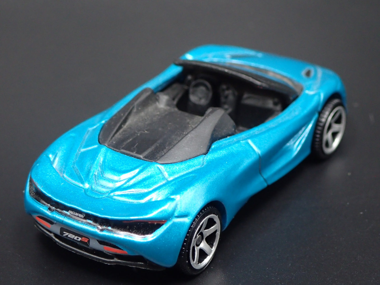 2018-2023 MCLAREN 720S SPIDER SUPER CAR 1:64 SCALE DIORAMA DIECAST MODEL CAR