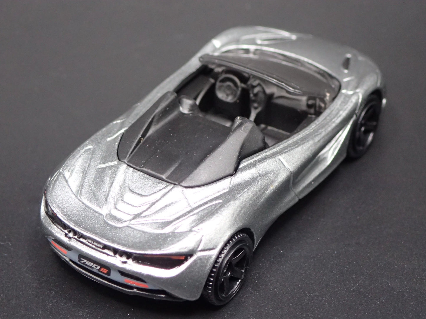 2018-2023 MCLAREN 720S SPIDER SUPER CAR 1:64 SCALE DIORAMA DIECAST MODEL CAR
