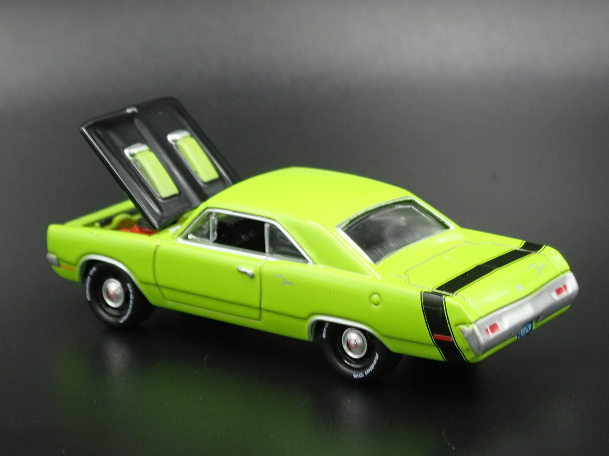 1970 70 DODGE DART SWINGER 340 GREEN 1:64 SCALE COLLECTIBLE DIECAST MODEL CAR