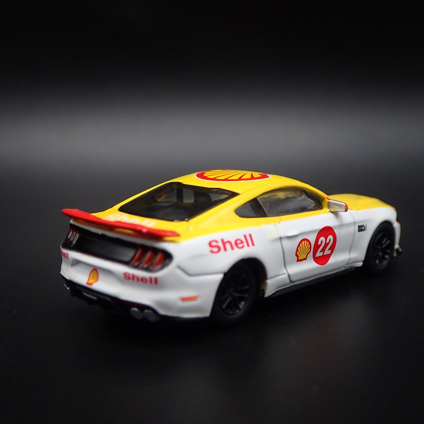 2021-2023 FORD MUSTANG MACH 1 SHELL RACING 1/64 SCALE DIORAMA DIECAST MODEL CAR