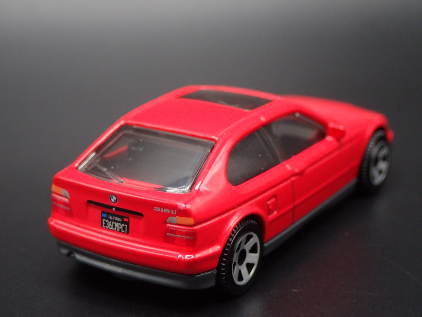 1994-2000 3 SERIES 318TI BMW E36 RED 1:64 SCALE DIORAMA DIECAST MODEL CAR