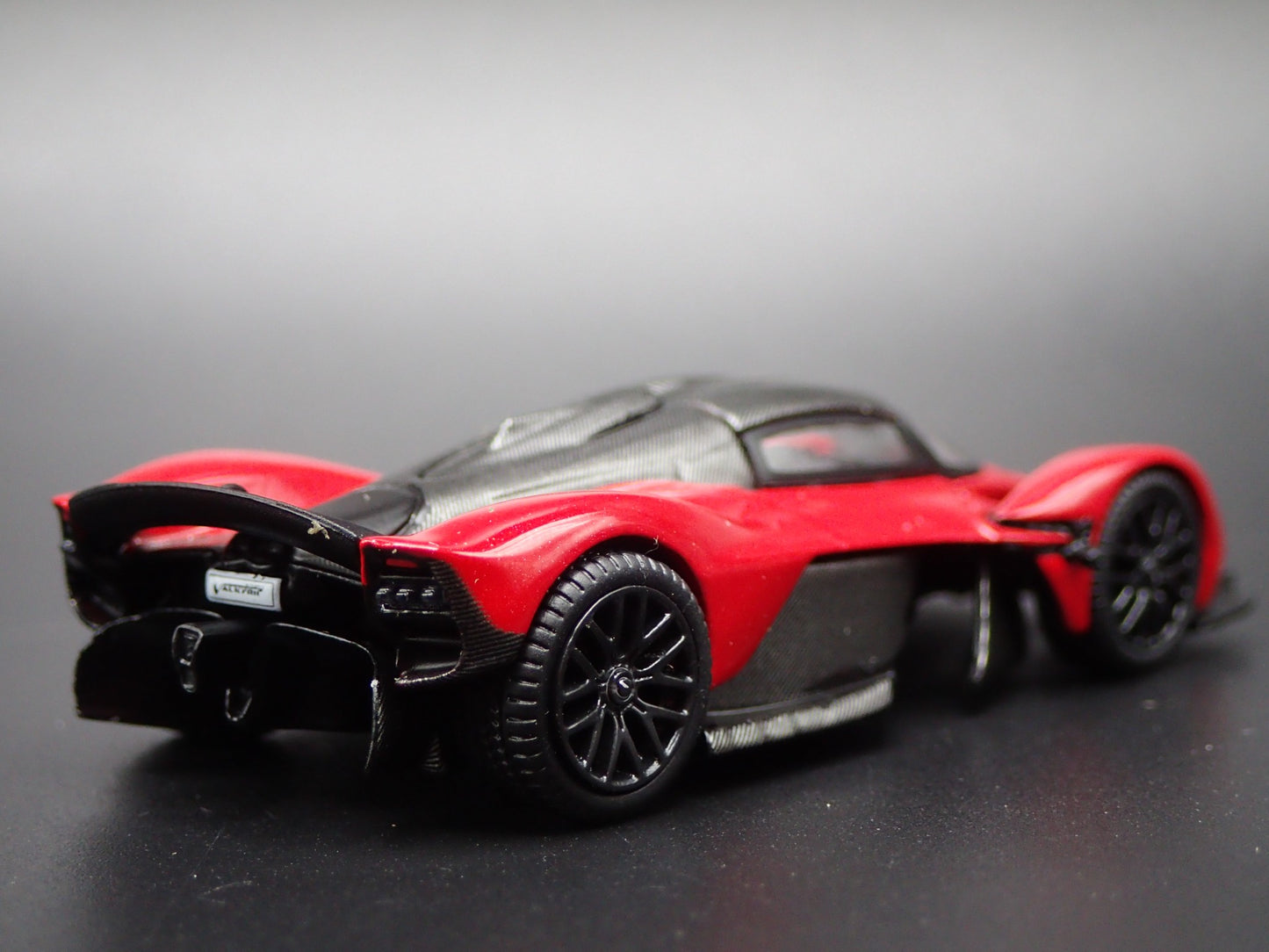 2021-2024 ASTON MARTIN VALKYRIE SUPER CAR RED 1/64 SCALE DIECAST MODEL CAR