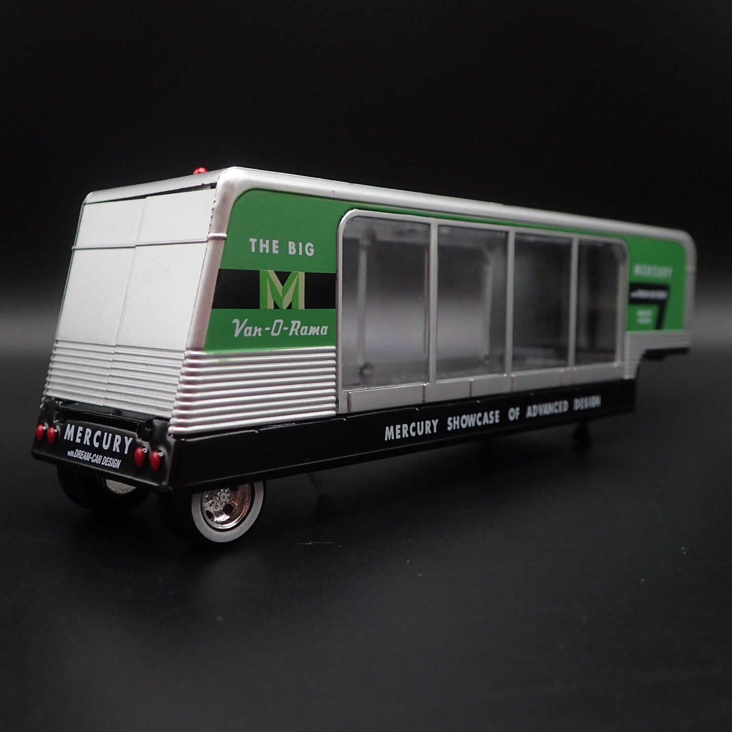 MERCURY SHOWCASE WINDOW CAR HAULER TRAILER 1:64 SCALE DIORAMA DIECAST MODEL CAR