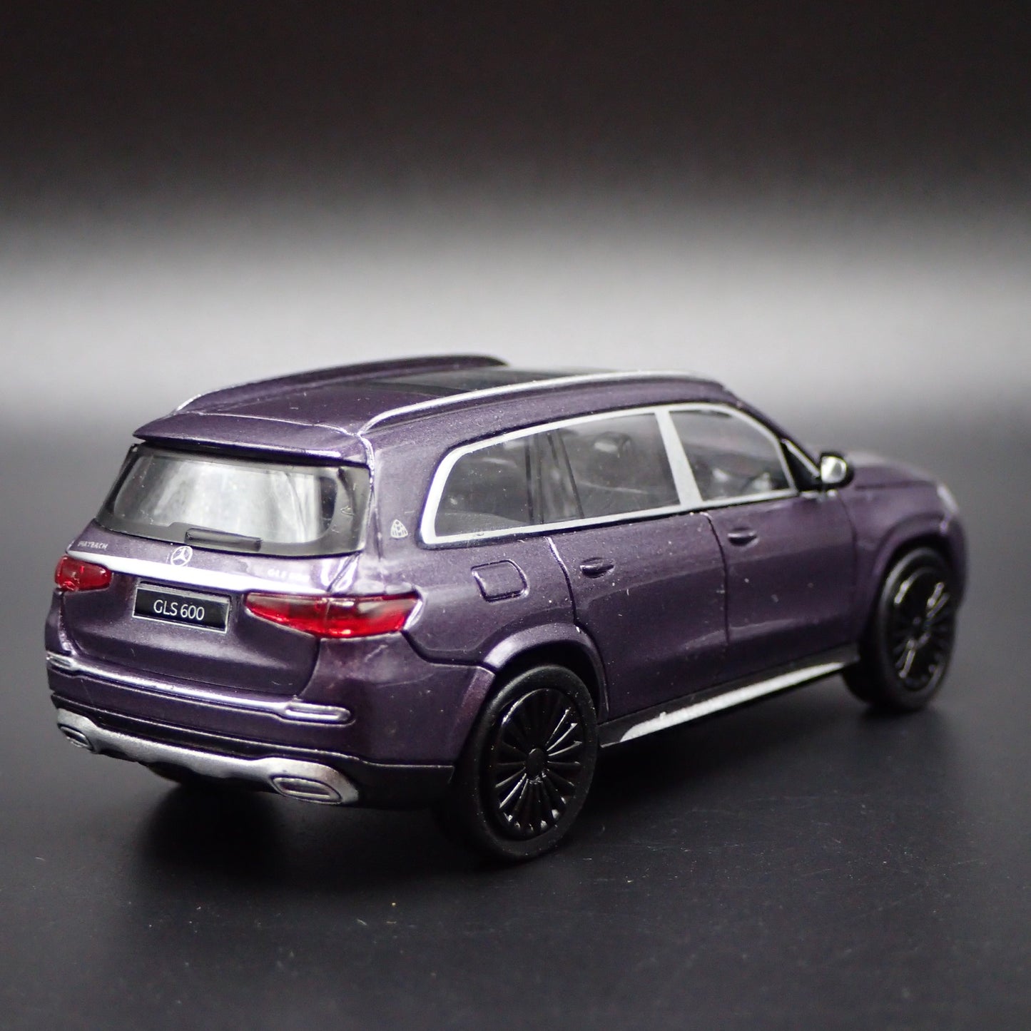 2020-2023 MERCEDES MAYBACH GLS 600 SUV 1:64 SCALE DIORAMA DIECAST MODEL CAR
