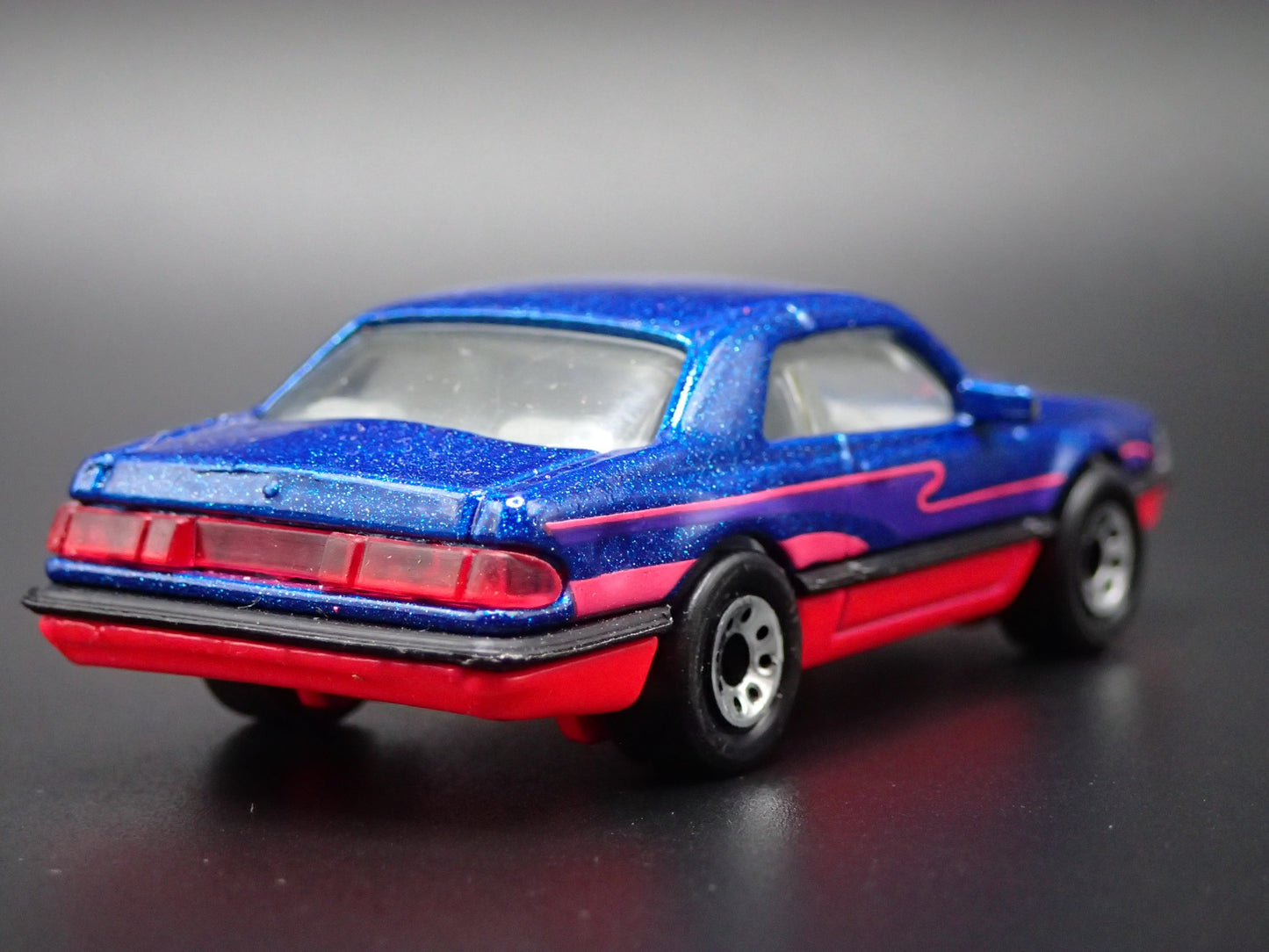 1983 - 1988 THUNDERBIRD TBIRD TURBO COUPE 1:64 SCALE DIORAMA DIECAST MODEL CAR