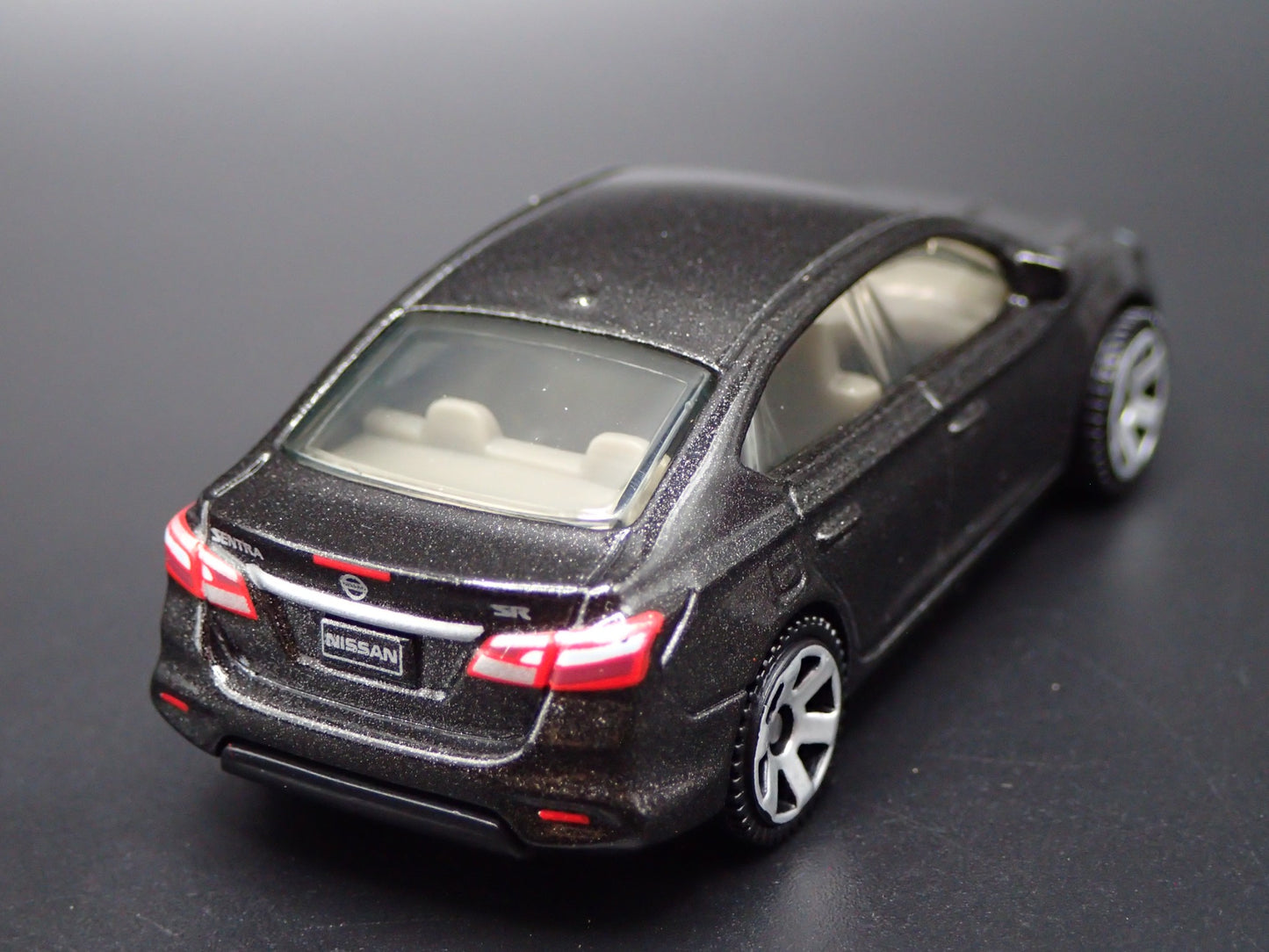 2013-2019 NISSAN SENTRA 4 DOOR 1:64 SCALE COLLECTIBLE DIORAMA DIECAST MODEL CAR