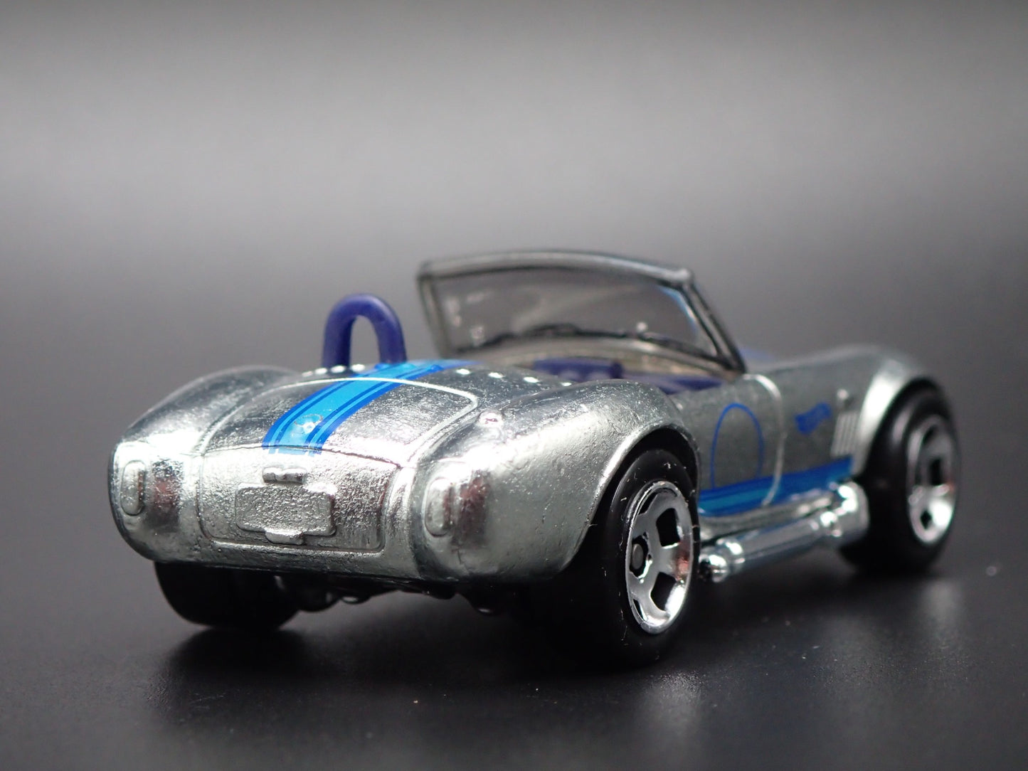 1965 65 SHELBY COBRA 427 S/C SILVER 1:64 SCALE COLLECTIBLE DIECAST MODEL CAR