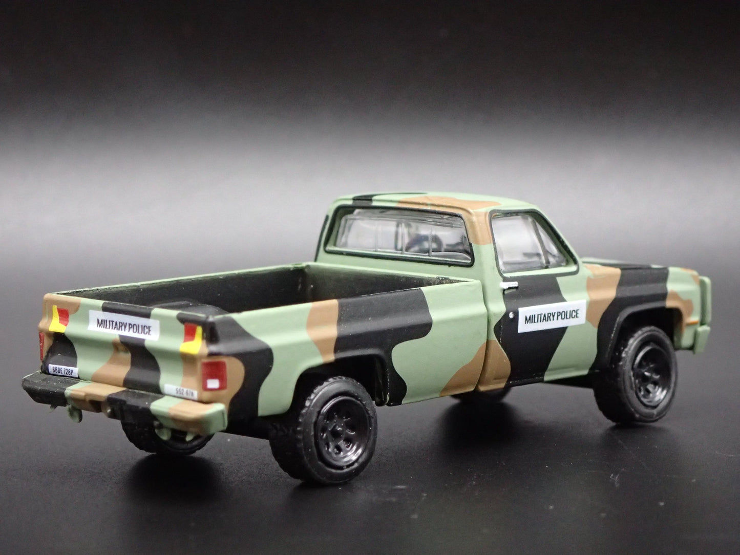 1985 85 CHEVY CHEVROLET TRUCK M1008 CUCV SQUAREBODY 1:64 SCALE DIECAST MODEL CAR