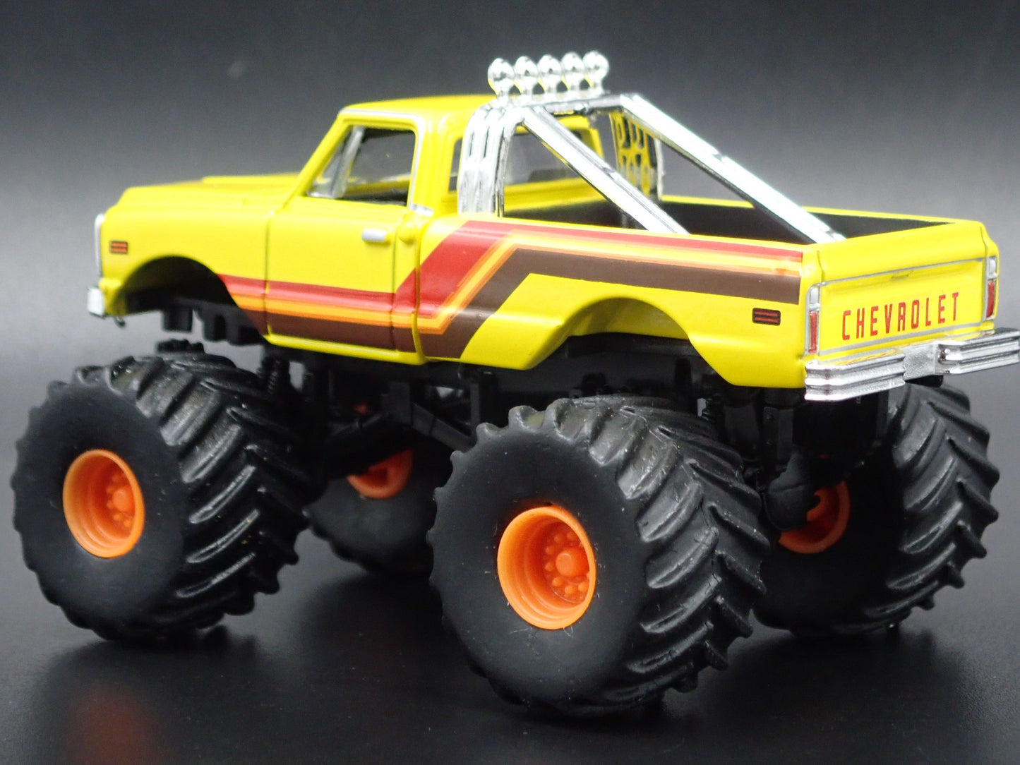1972 72 CHEVY CHEVROLET K10 MONSTER PICKUP TRUCK 1/64 SCALE DIECAST MODEL CAR