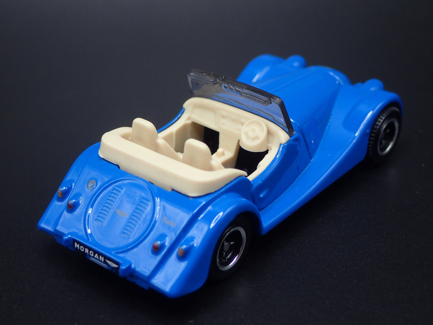 2020-2025 MORGAN PLUS FOUR +4 1:64 SCALE COLLECTIBLE DIORAMA DIECAST MODEL CAR