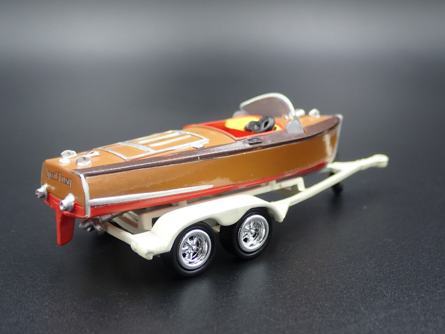 VINTAGE WOODEN BARRELBACK BOAT ON TRAILER 1/64 SCALE DIORAMA PROP MODEL BOAT