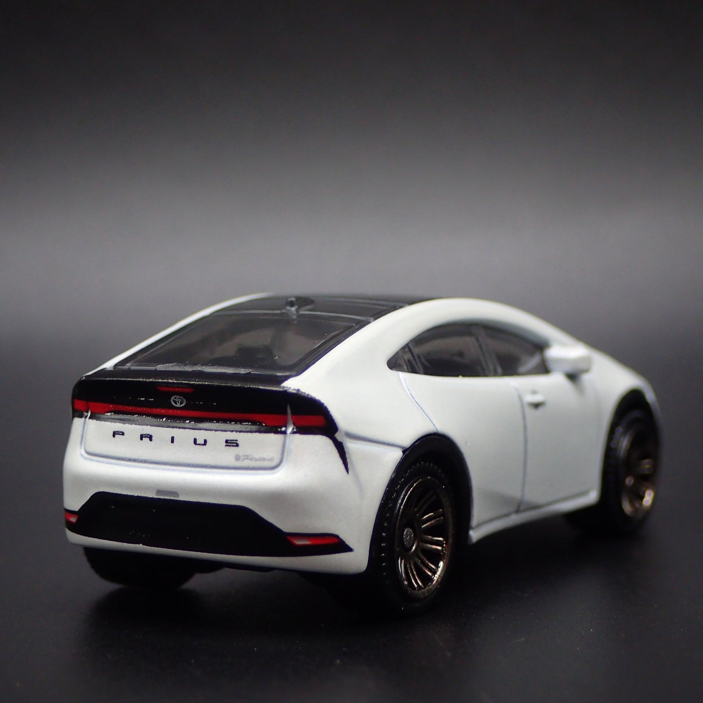 2023-2025 TOYOTA PRIUS PRIME 1/64 SCALE COLLECTIBLE DIORAMA DIECAST MODEL CAR