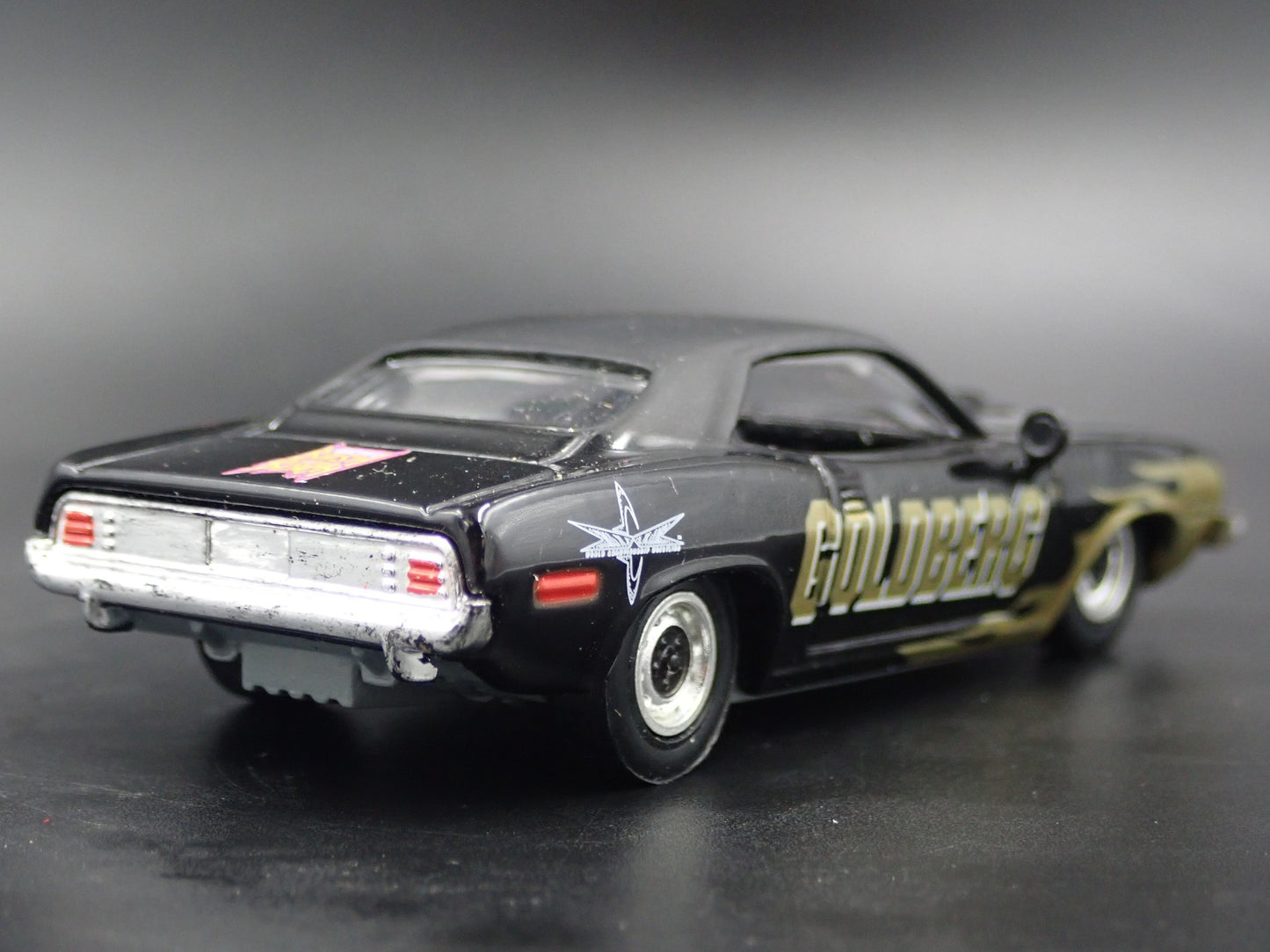 1970 70 PLYMOUTH CUDA GOLDBERG 1:64 SCALE COLLECTIBLE DIORAMA DIECAST MODEL CAR