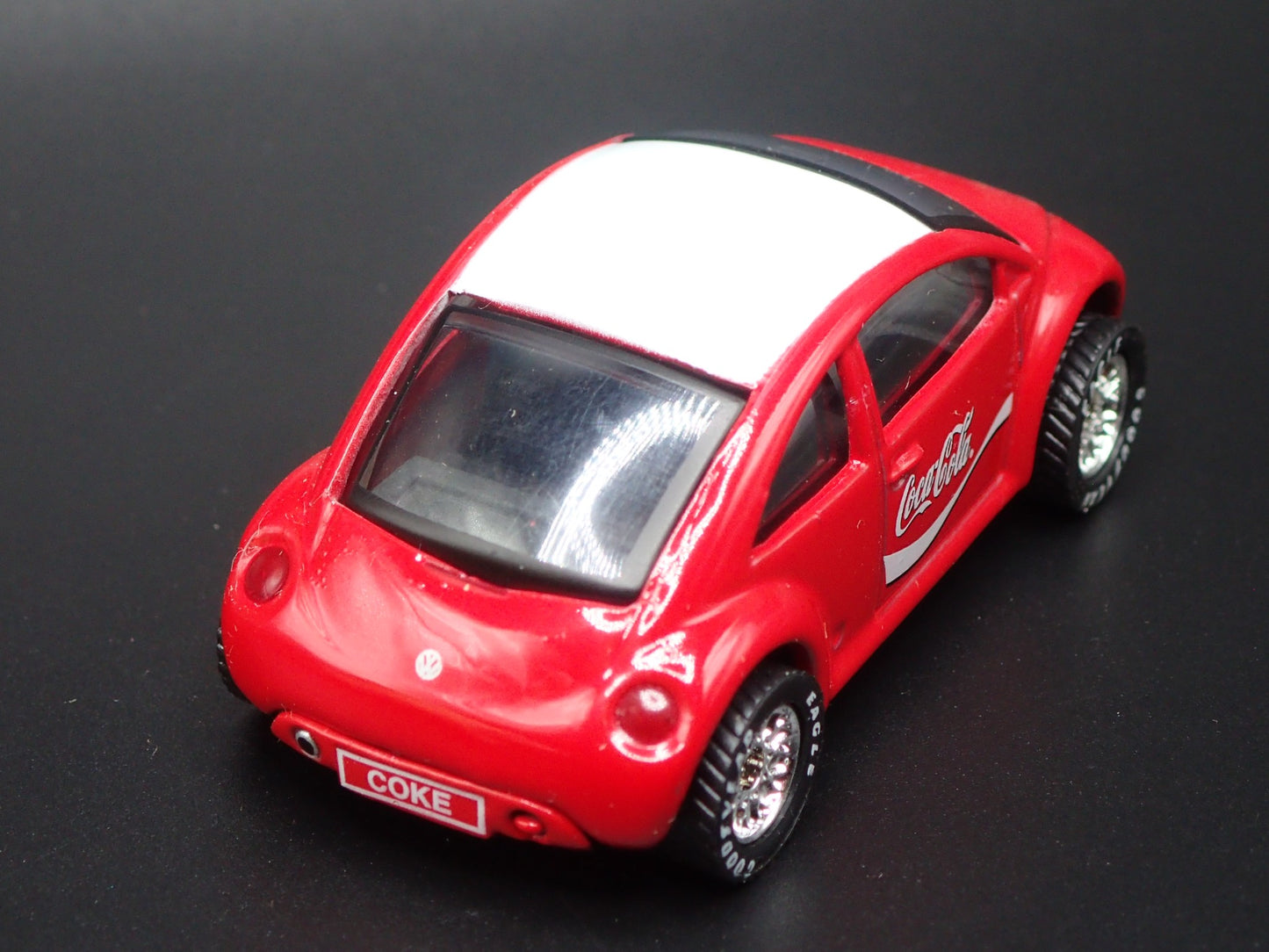 1998-2011 VW VOLKSWAGEN NEW BEETLE BUG COCA-COLA 1:64 SCALE DIECAST MODEL CAR