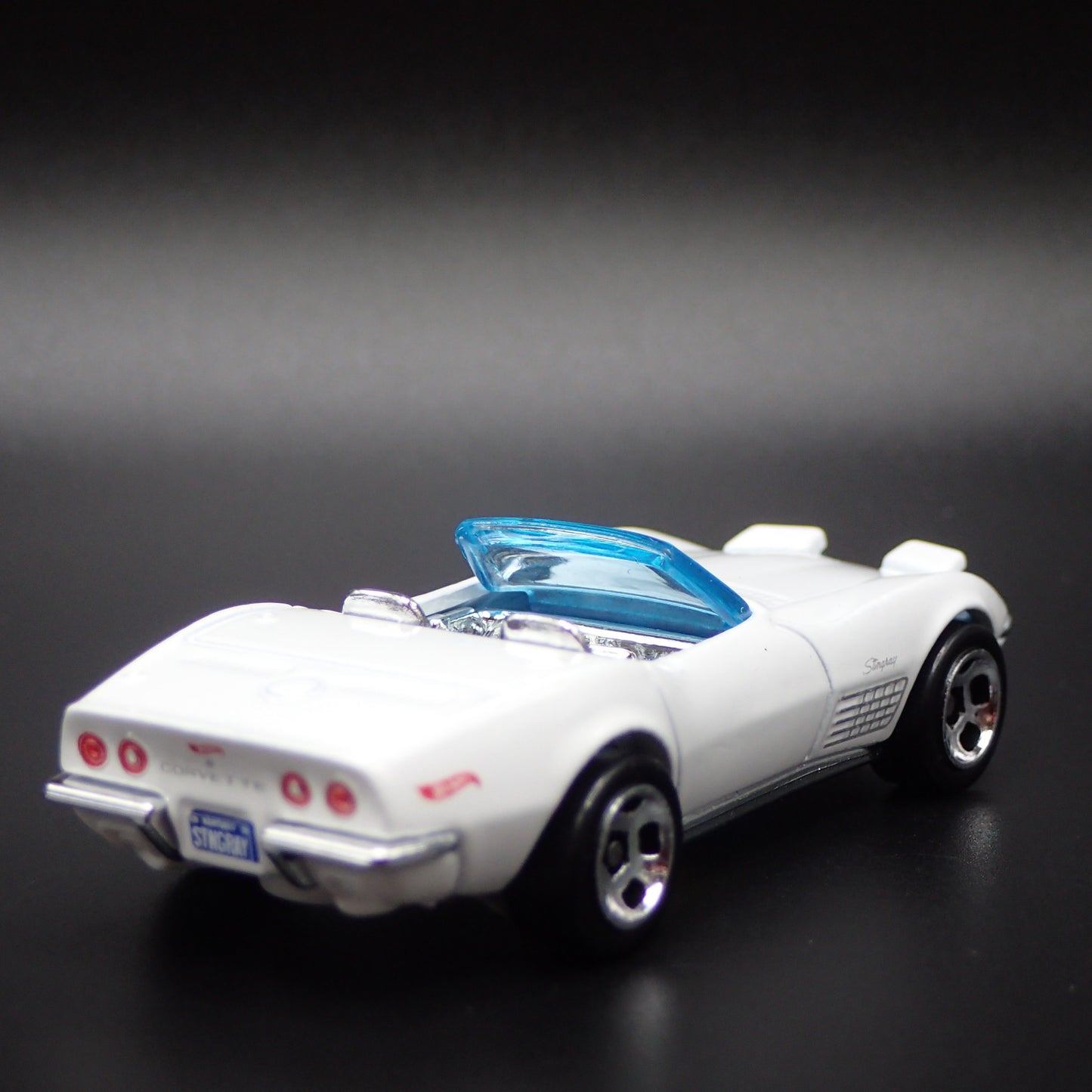 1972 CHEVY CHEVROLET CORVETTE STINGRAY CONVERTIBLE 1:64 SCALE DIECAST MODEL CAR