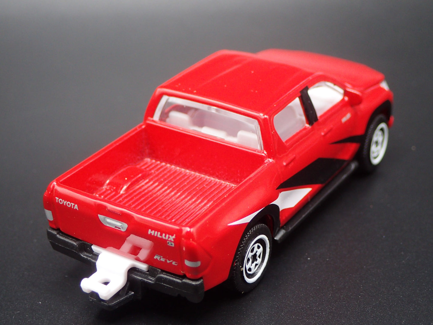 2015-2025 TOYOTA HILUX REVO PICKUP TRUCK 1/64 SCALE DIORAMA DIECAST MODEL CAR