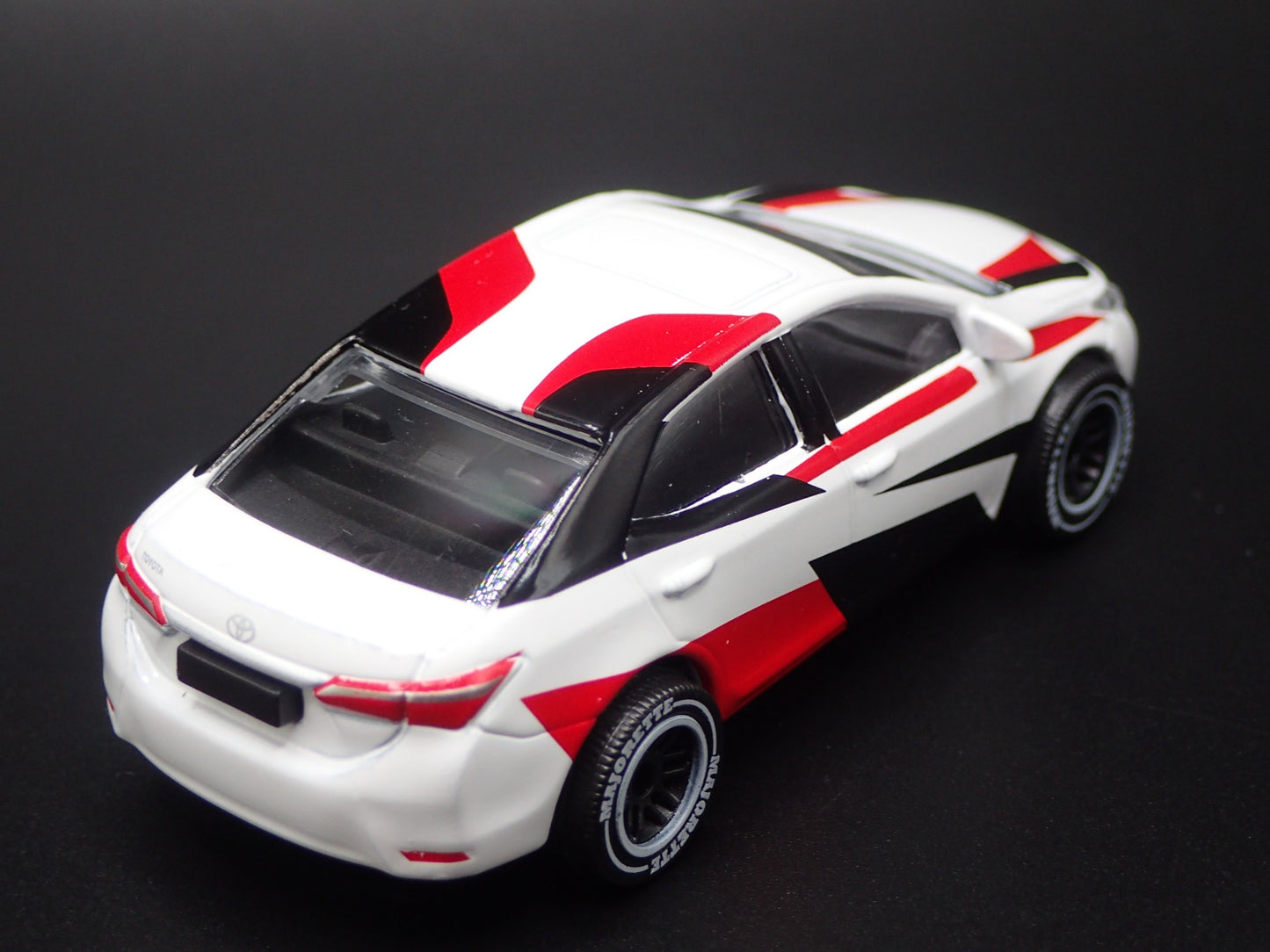 2018-2025 TOYOTA COROLLA ALTIS 1/64 SCALE COLLECTIBLE DIORAMA DIECAST MODEL CAR