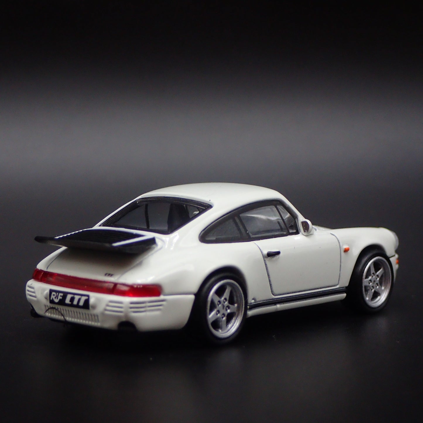1987-1996 PORSCHE 911 CARRERA 3.2 RUF CTR 1:64 SCALE DIORAMA DIECAST MODEL CAR