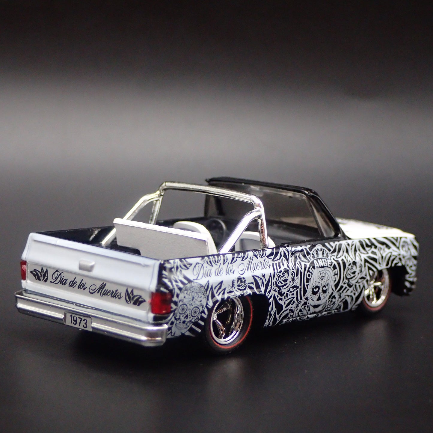 1973 73 GMC JIMMY SIERRA DIAS DE LOS MUERTOS SQUARE 1/64 SCALE DIECAST MODEL CAR