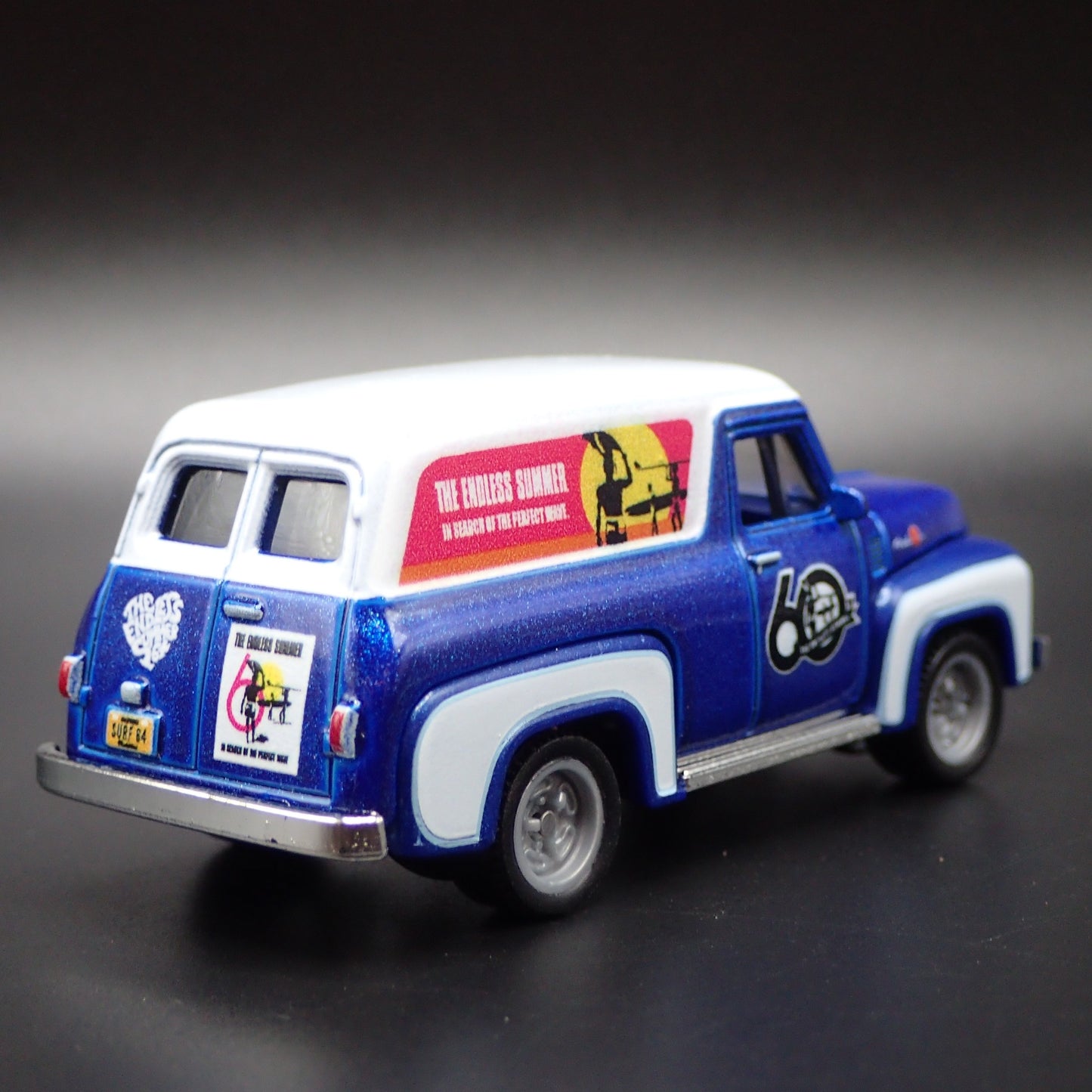 1955 55 FORD PANEL VAN DELIVERY 1:64 SCALE COLLECTIBLE DIORAMA DIECAST MODEL CAR