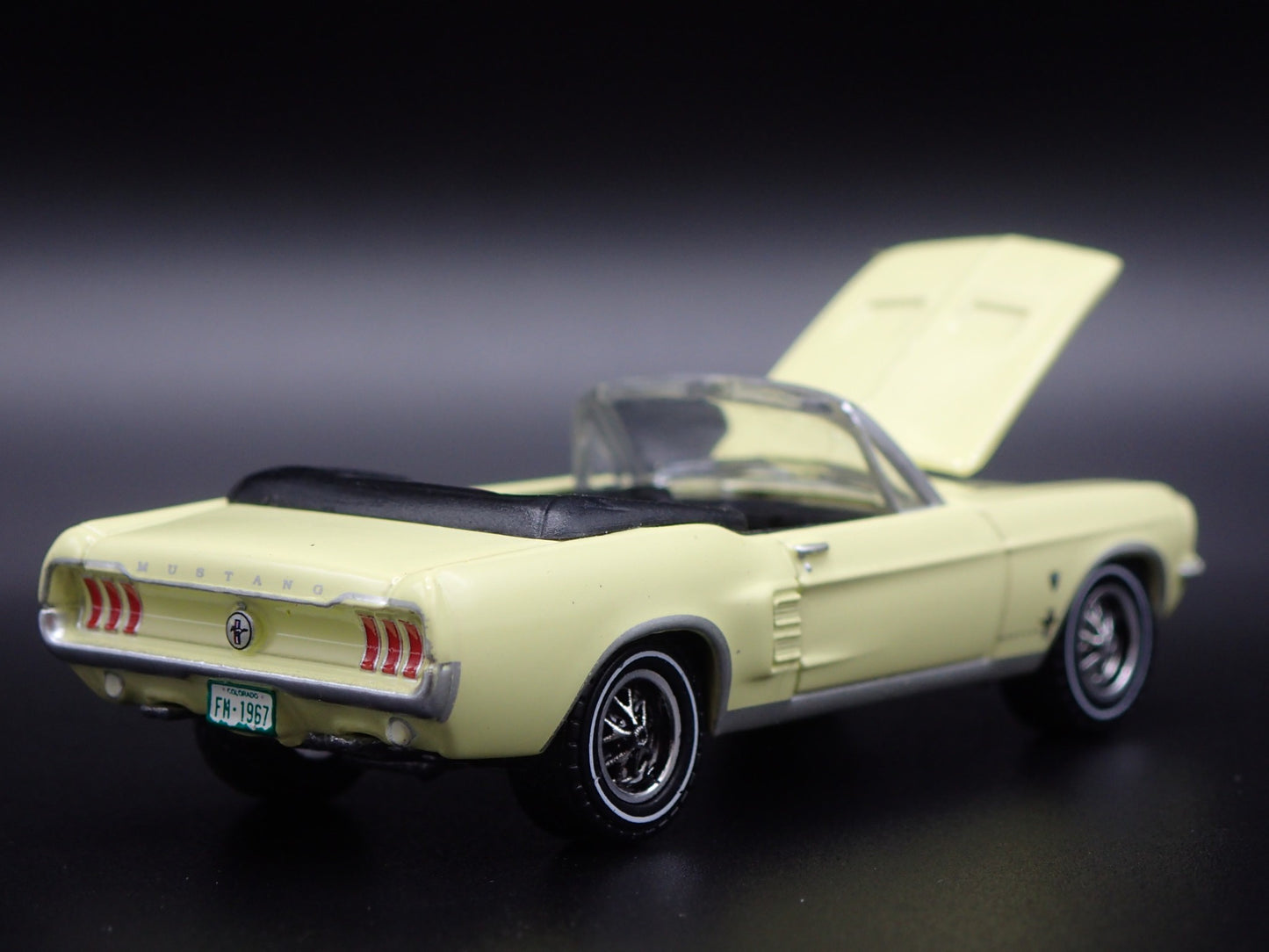 1967 67 FORD MUSTANG HIGH COUNTRY CONVERTIBLE RARE 1:64 SCALE DIECAST MODEL CAR