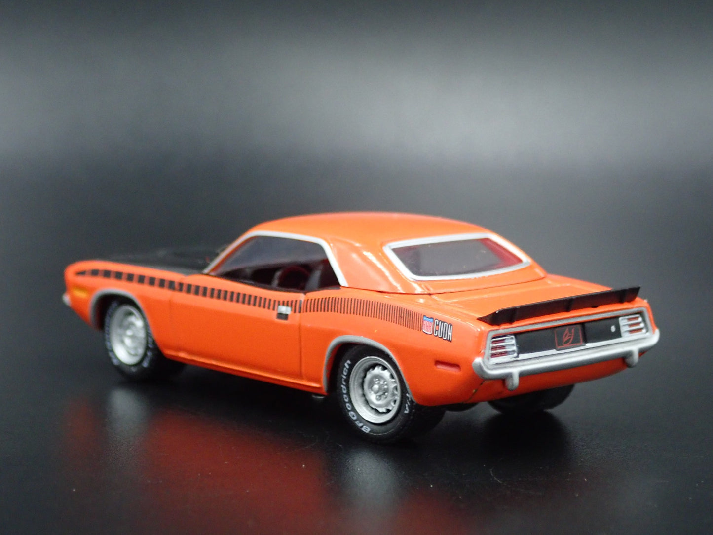 1970 70 PLYMOUTH AAR CUDA ORANGE 1:64 SCALE COLLECTIBLE DIECAST MODEL CAR