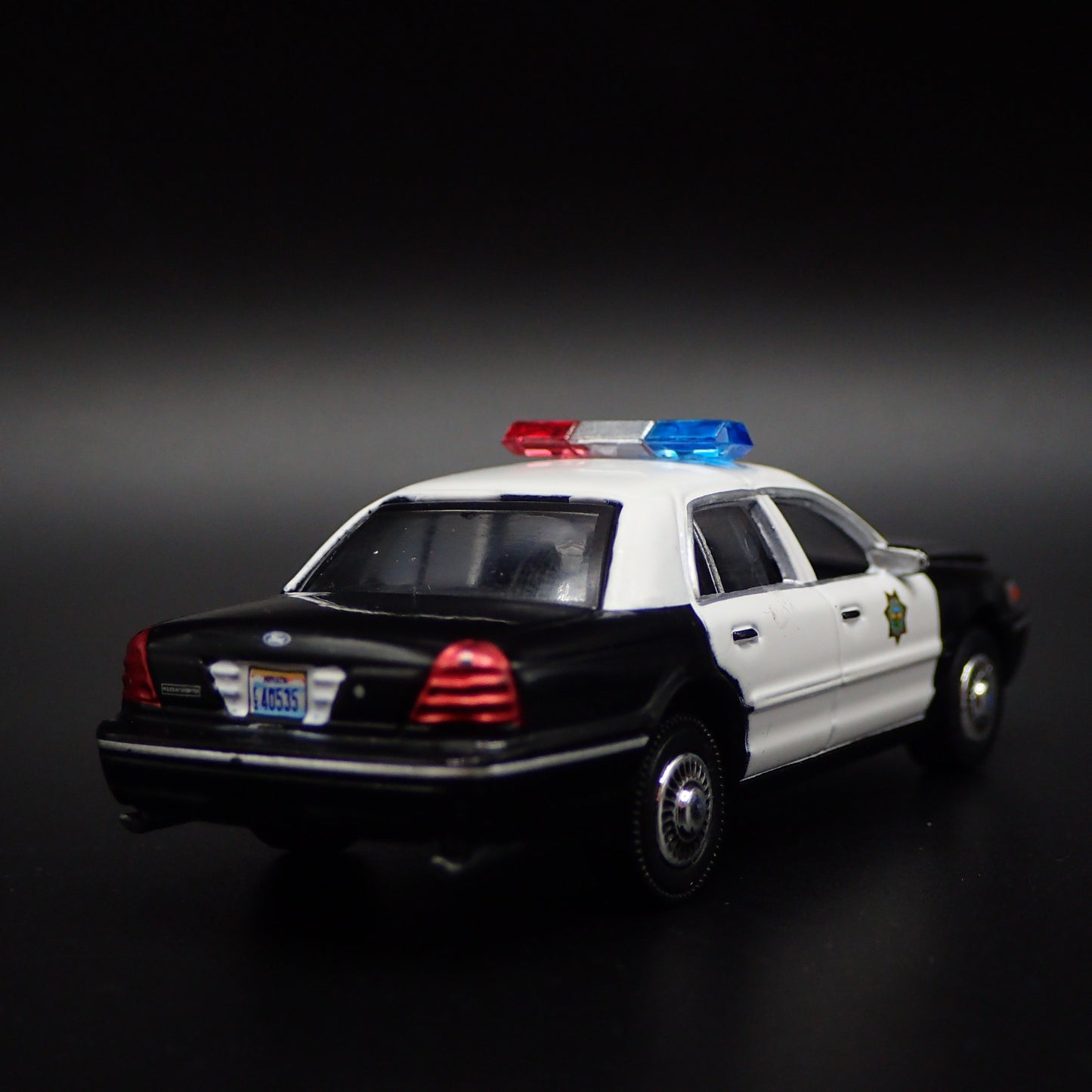 1998 98 FORD CROWN VICTORIA RENO, NEVADA POLICE DPT 1:64 SCALE DIECAST MODEL CAR