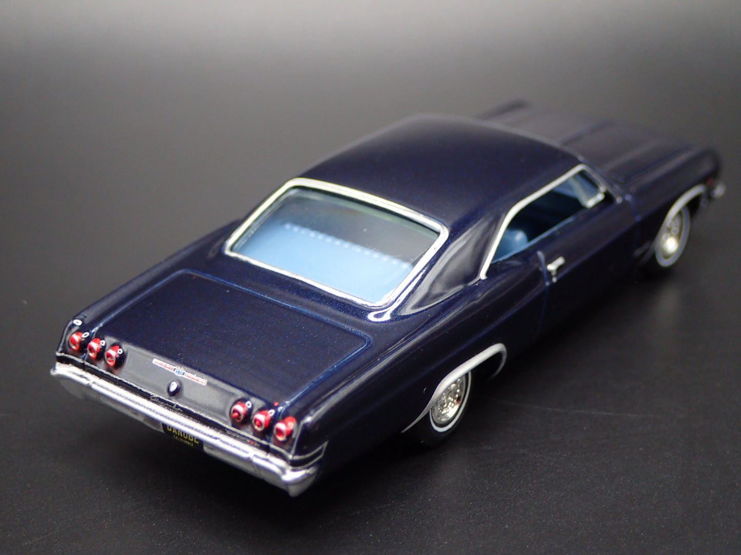 1965 65 CHEVY CHEVROLET IMPALA SS 396 BLUE 1:64 SCALE DIORAMA DIECAST MODEL CAR