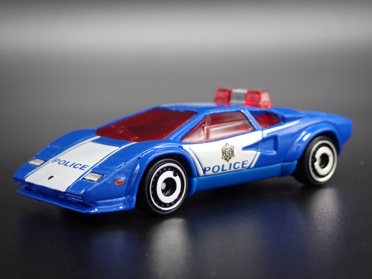 1974-1990 LAMBORGHINI COUNTACH POLICE CAR SUPER CAR 1:64 SCALE DIECAST MODEL CAR