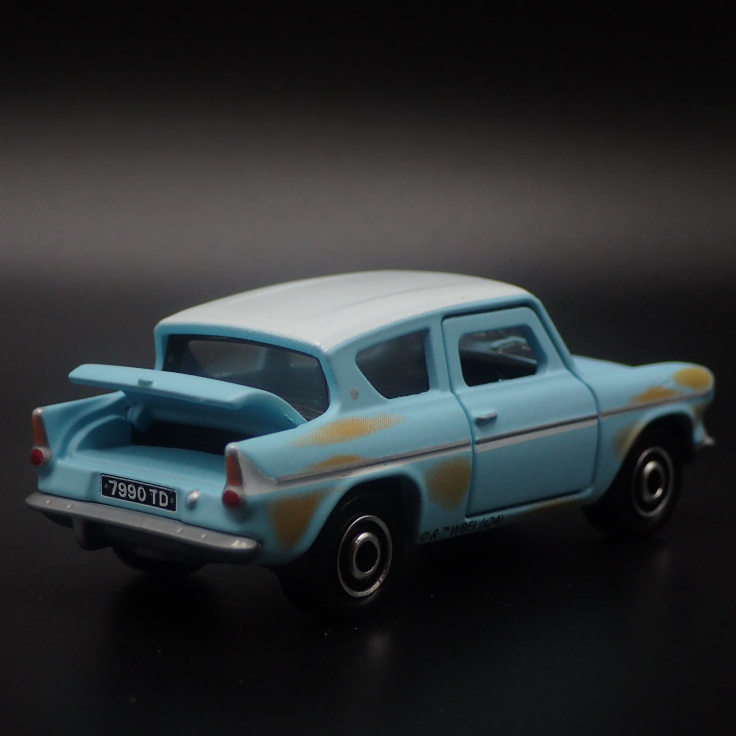 1959-1968 FORD ANGLIA 150E DELUXE HARRY POTTER 1:64 SCALE DIECAST MODEL CAR