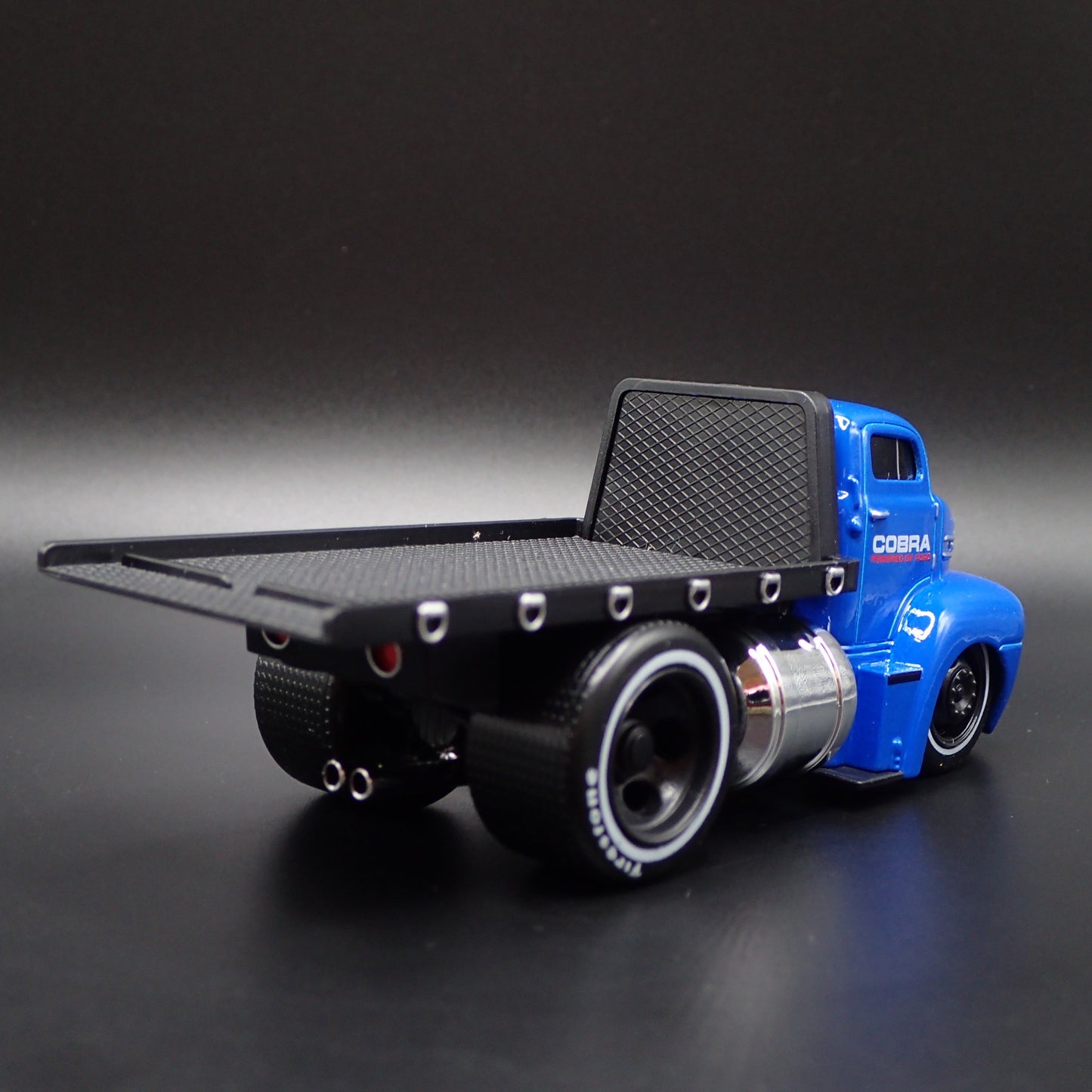 1950 50 FORD COE FLATBED TOW TRUCK CAR HAULER COBRA 1:64 SCALE DIECAST MODEL CAR