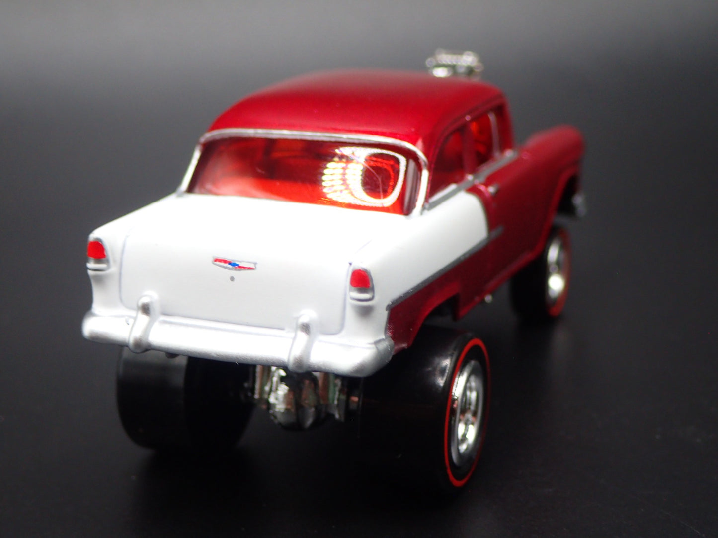 1955 55 CHEVY CHEVROLET BEL AIR SEDAN ZINGER RED 1:64 SCALE DIECAST MODEL CAR