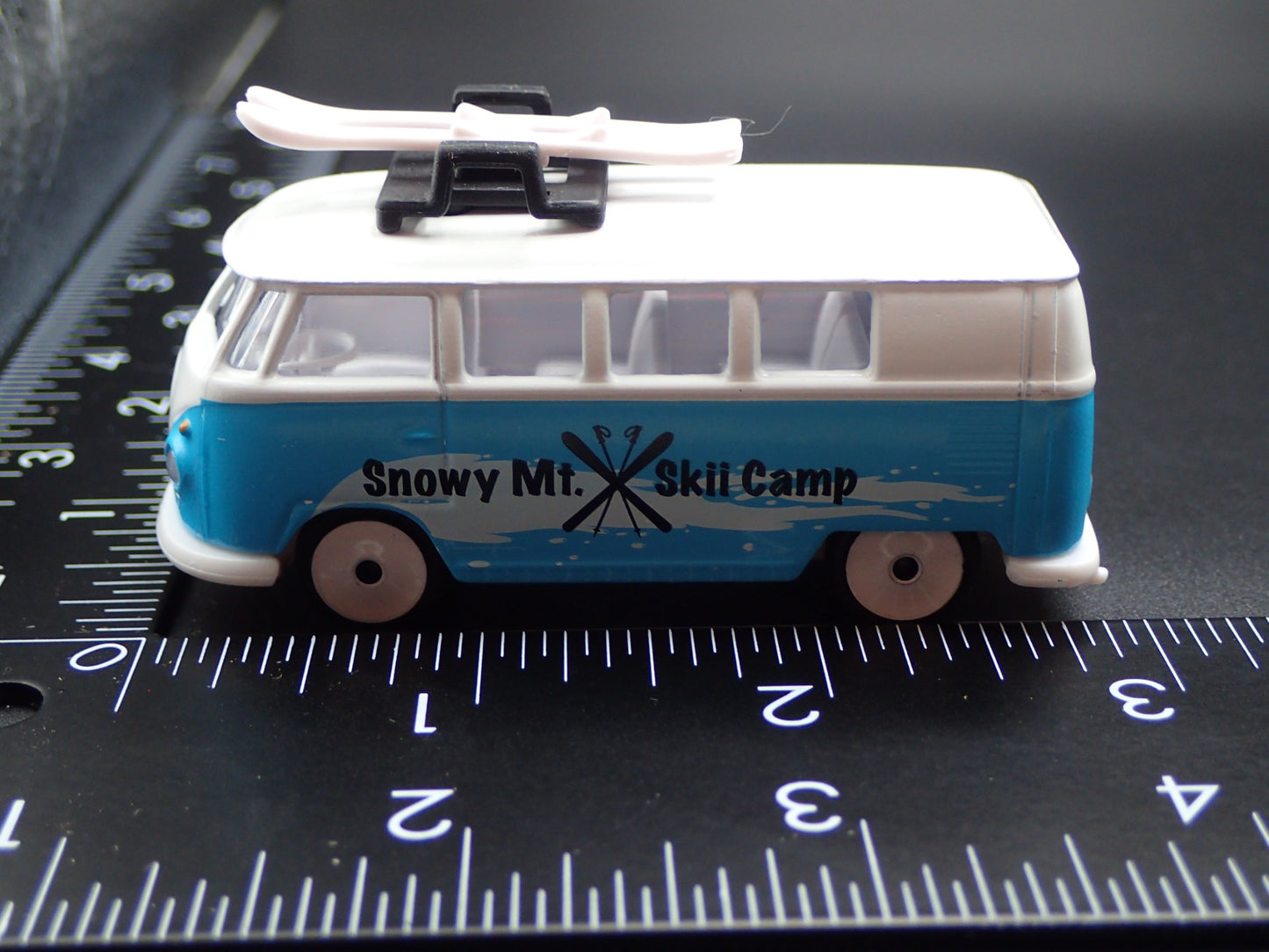 1950-1967 VW VOLKSWAGEN TYPE 2 T1 BUS BLUE SKI 1:64 SCALE DIECAST MODEL CAR