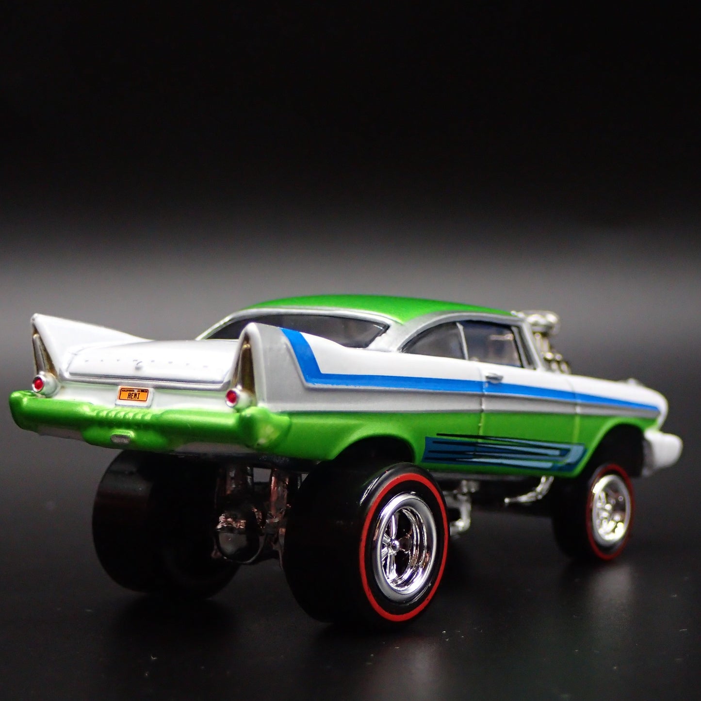 1958 58 PLYMOUTH FURY ZINGER 1/64 SCALE COLLECTIBLE DIORAMA DIECAST MODEL CAR