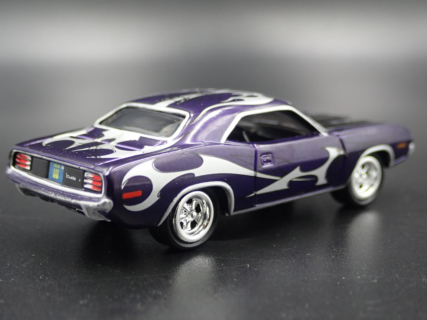 1970 70 PLYMOUTH AAR CUDA RARE 1:64 SCALE COLLECTIBLE DIORAMA DIECAST MODEL CAR