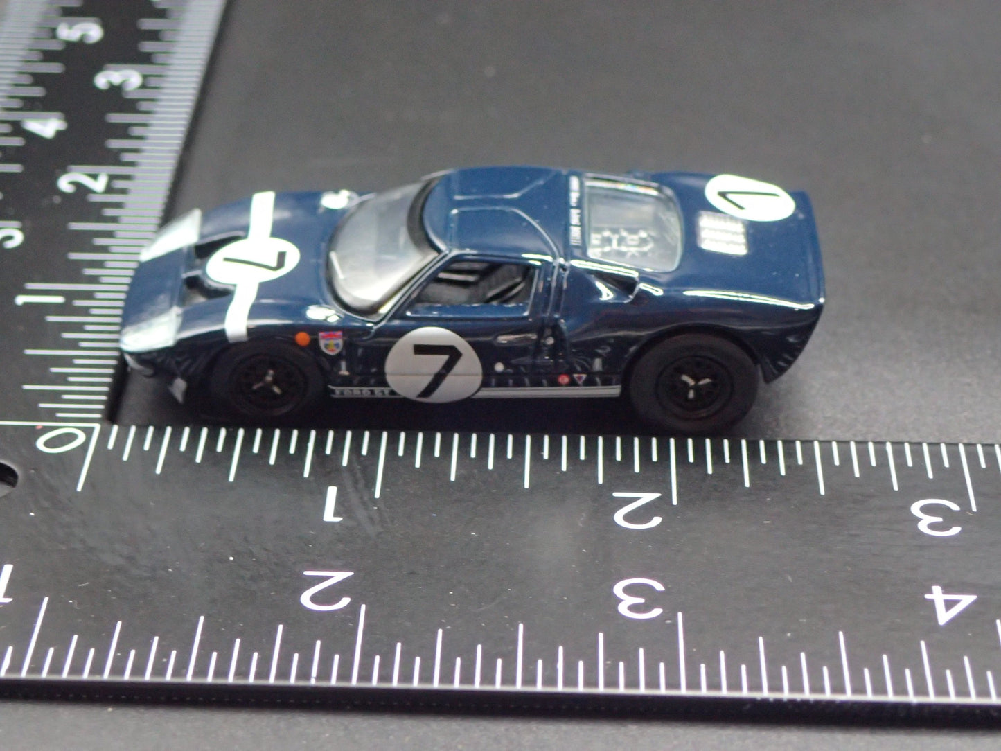 1964-1969 FORD GT40 RACE CAR DARK BLUE 1:64 SCALE COLLECTIBLE DIECAST MODEL CAR