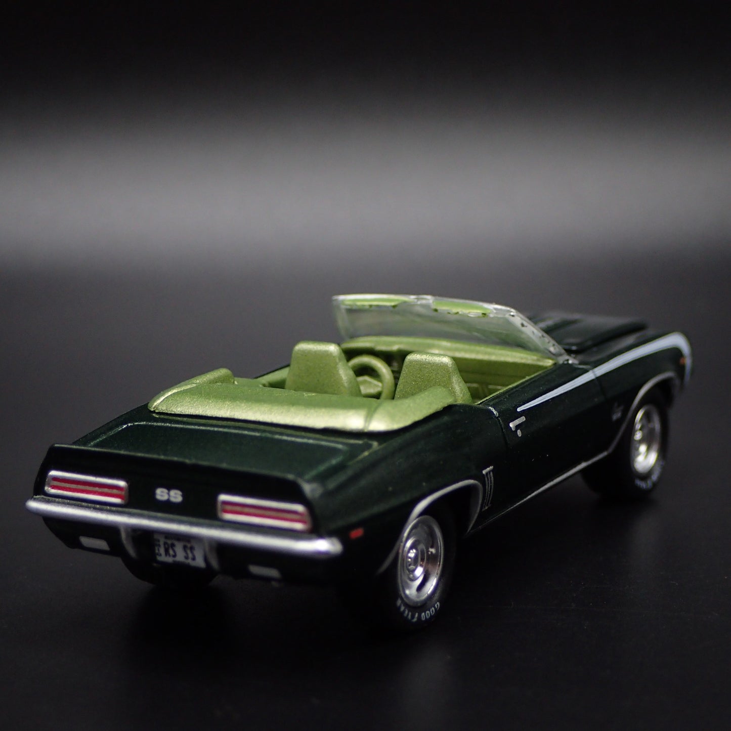 1969 69 CHEVY CHEVROLET CAMARO RS/SS CONVERTIBLE 1/64 SCALE DIECAST MODEL CAR
