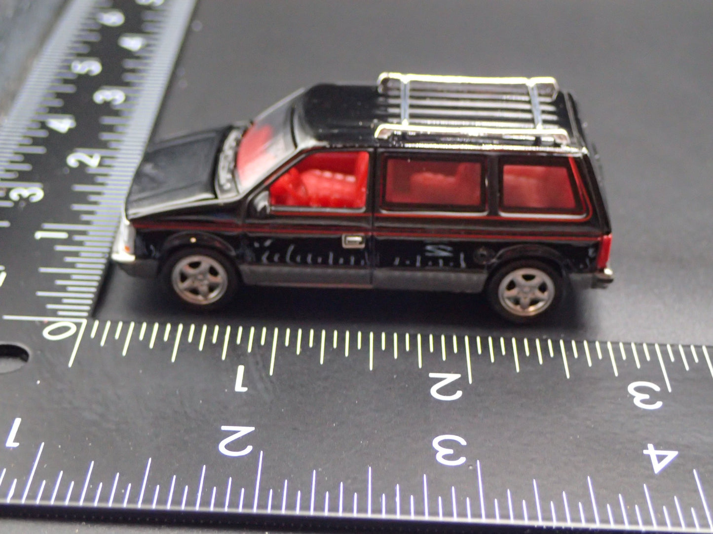 1984-1990 DODGE CARAVAN BLACK 1/64 SCALE COLLECTIBLE DIORAMA DIECAST MODEL CAR