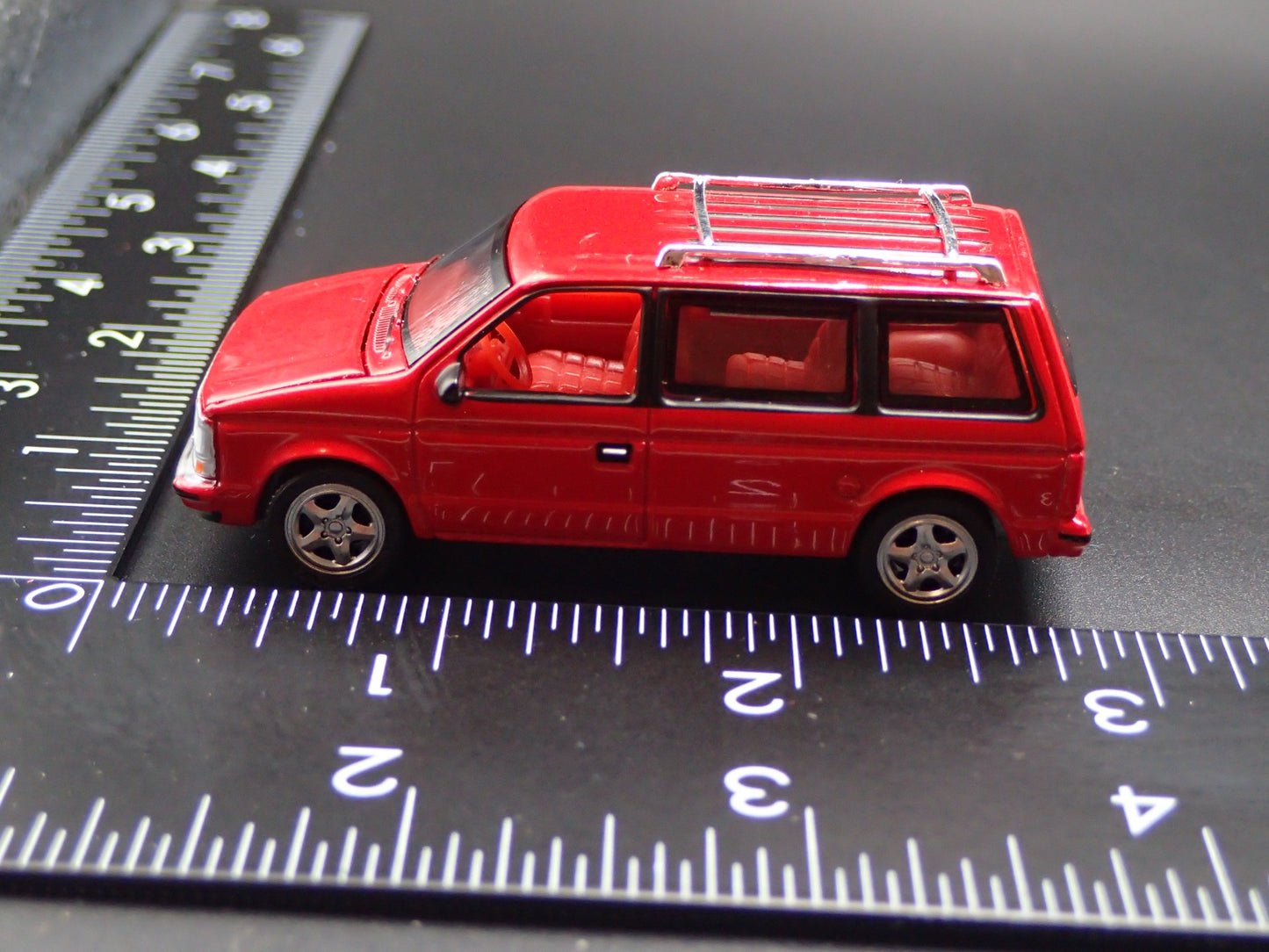 1984-1990 DODGE CARAVAN RED 1/64 SCALE COLLECTIBLE DIORAMA DIECAST MODEL CAR