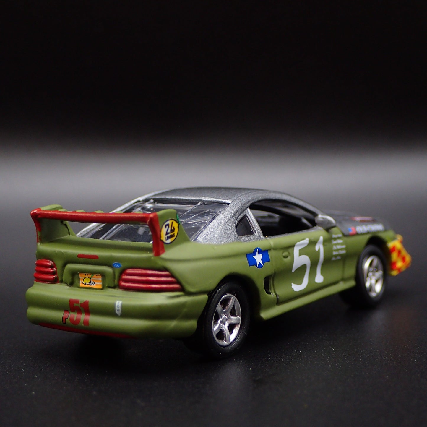 1996 96 FORD MUSTANG SALEEN RACE CAR GREEN 1/64 SCALE DIORAMA DIECAST MODEL CAR