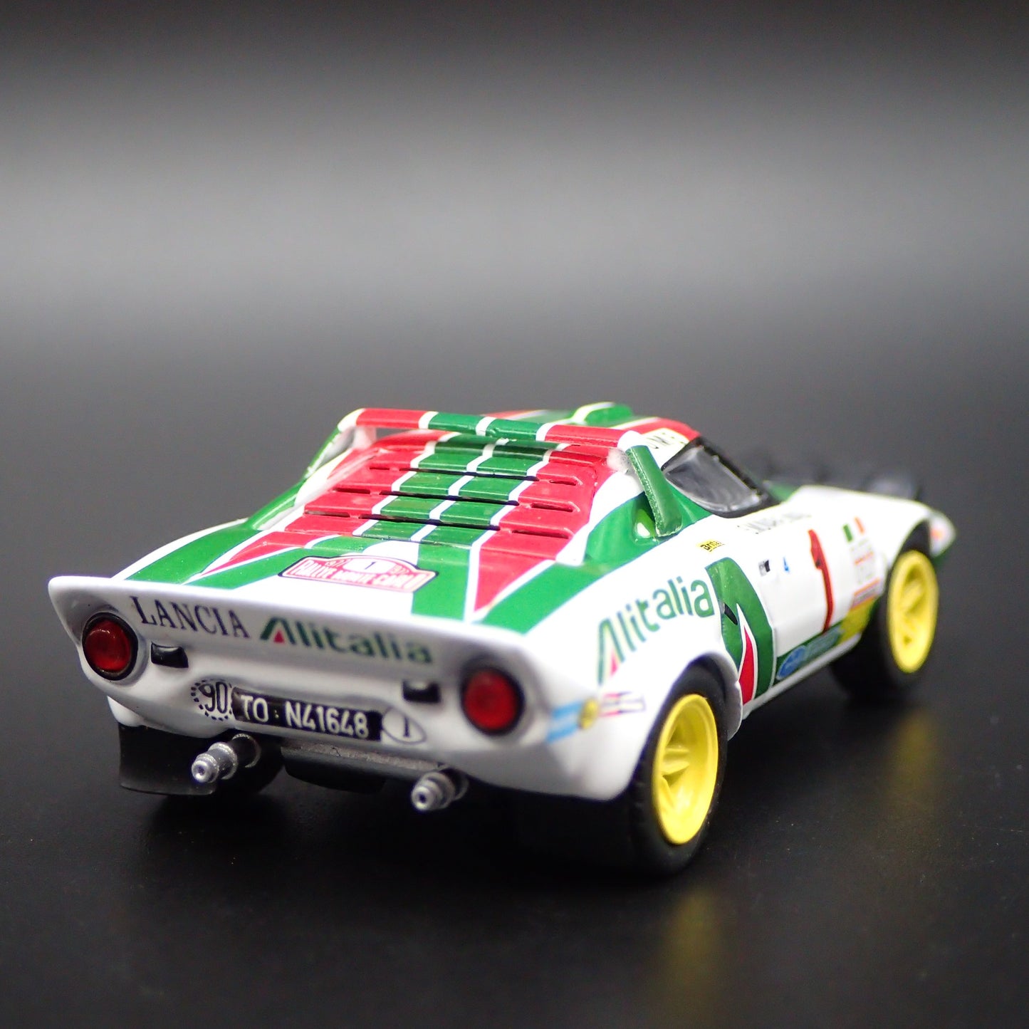 1973-1978 LANCIA STRATOS HF #1 ALITALIA RACE CAR 1:64 SCALE DIECAST MODEL CAR