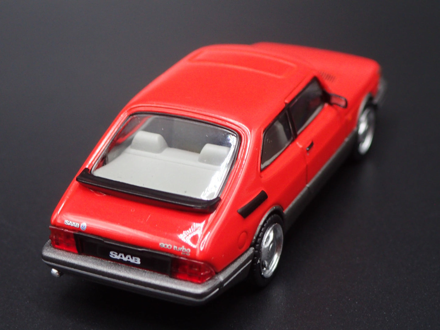 1978-1998 SAAB 900 TURBO RED 1/64 SCALE COLLECTIBLE DIORAMA DIECAST MODEL CAR