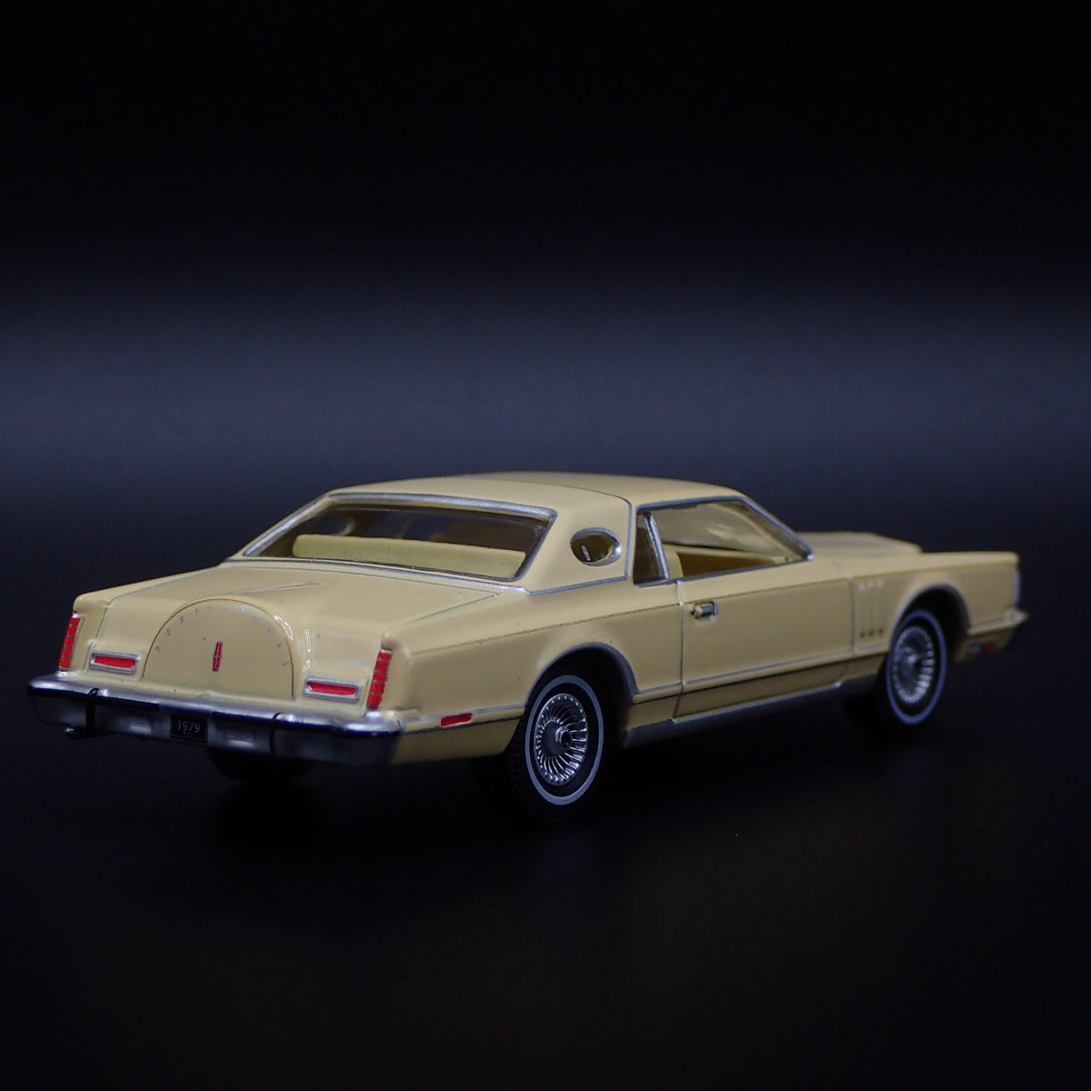 1979 79 LINCOLN CONTINENTAL MARK V RARE 1:64 SCALE DIORAMA DIECAST MODEL CAR-Burning Rubber Toy Company