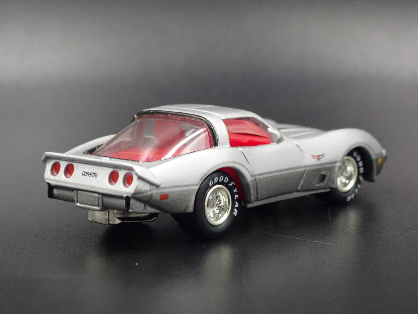 1978 78 CHEVY CHEVROLET CORVETTE SILVER 1:64 SCALE COLLECTIBLE DIECAST MODEL CAR