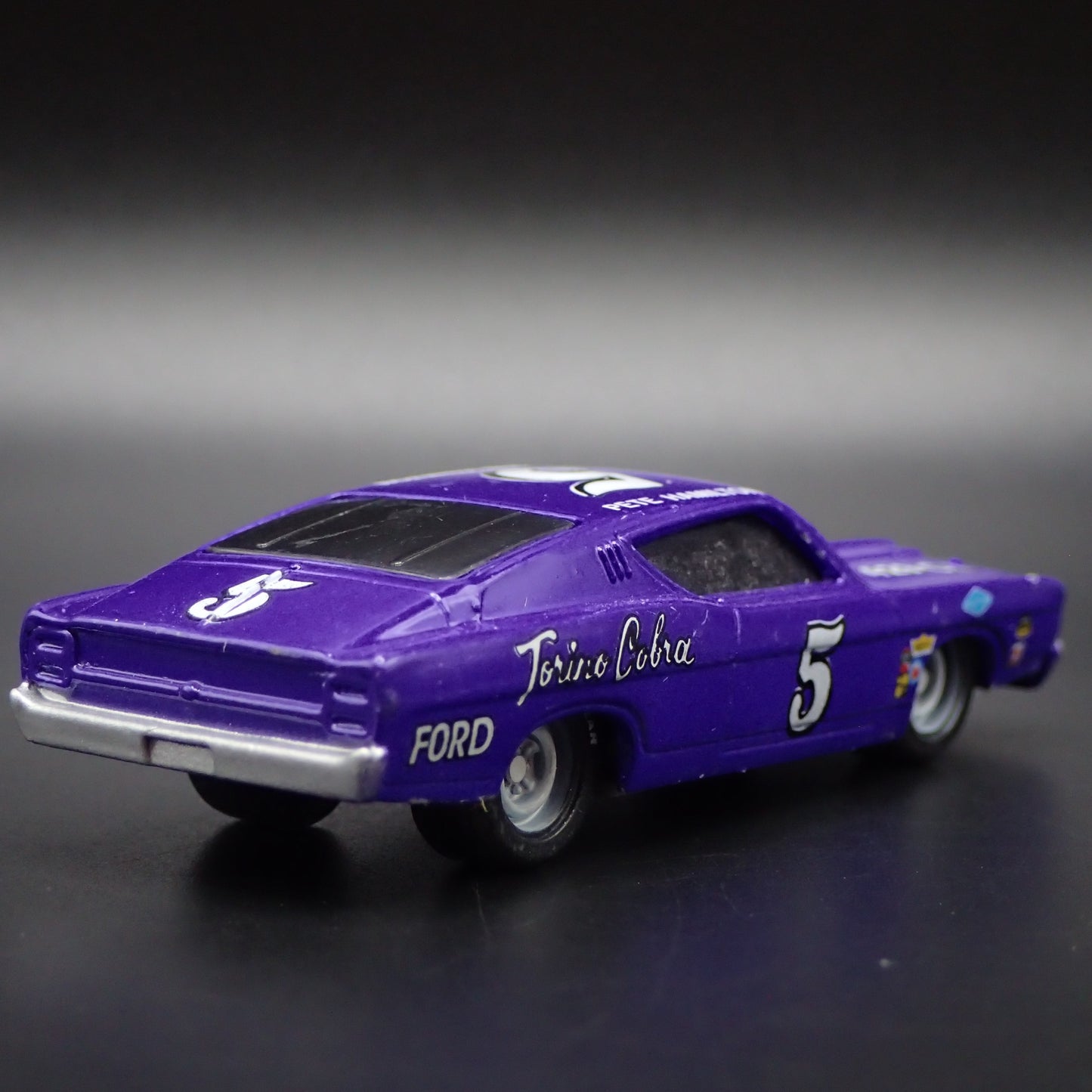 1969 69 FORD TORINO COBRA PETE HAMILTON #5 NASCAR 1:64 SCALE DIECAST MODEL CAR