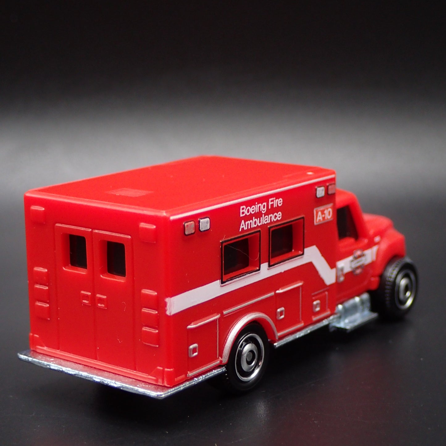 INTERNATIONAL TERRASTAR AMBULANCE BOEING FIRE 1/64 MB SCALE DIECAST MODEL CAR